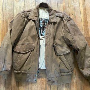 Men’s large vintage mirage lined leather jacket.